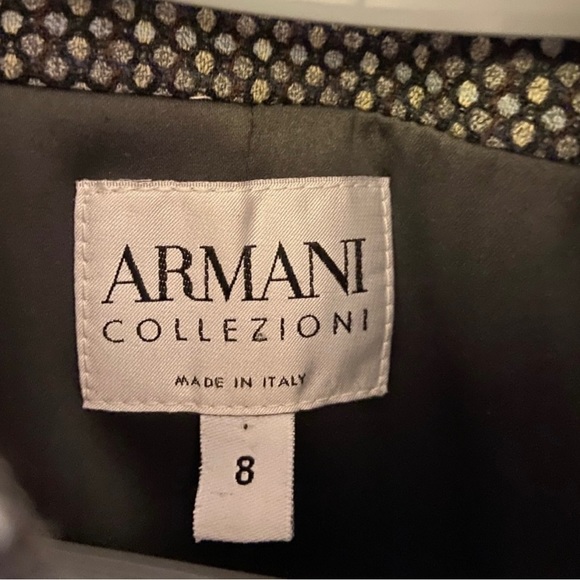 Armani wool blazer size 8 perfect for Spring! (That should be here SOON!) :) - Picture 2 of 3